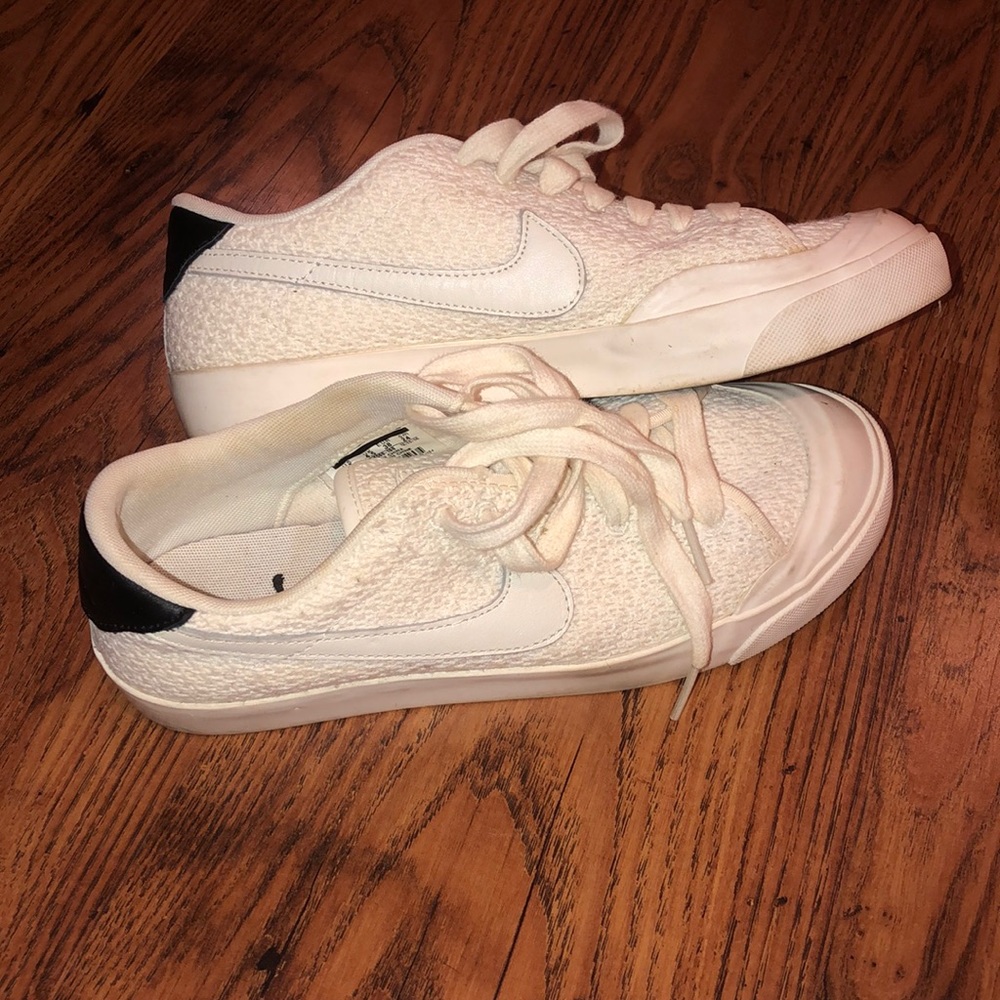 White knit Nike sneakers